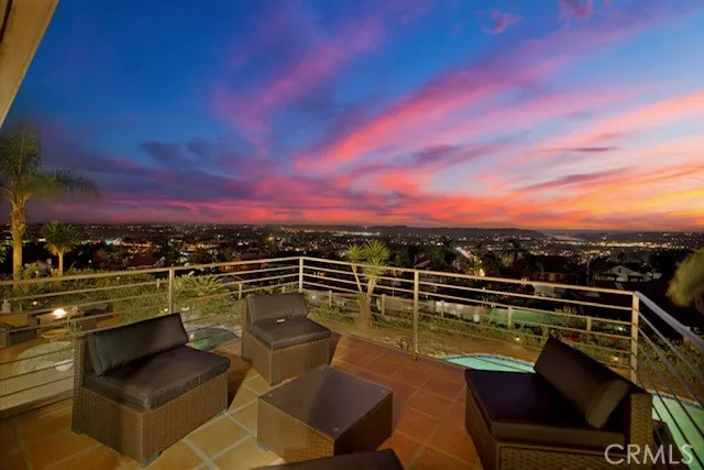 3313 Cabo Court Carlsbad, CA 92009