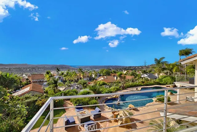 3313 Cabo Court Carlsbad, CA 92009