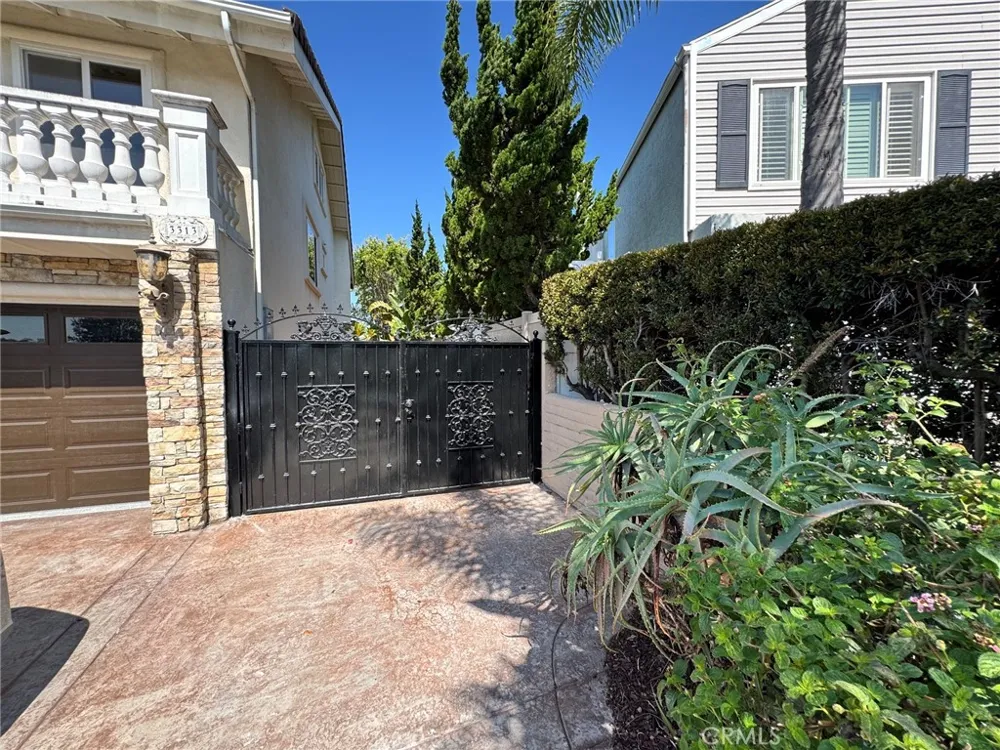 3313 Cabo Court Carlsbad, CA 92009