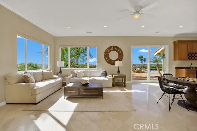 3313 Cabo Court Carlsbad, CA 92009