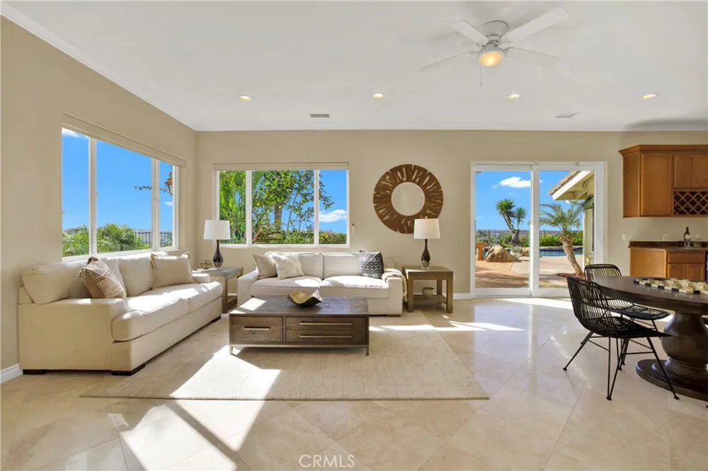 3313 Cabo Court Carlsbad, CA 92009
