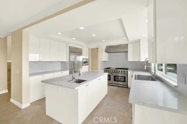 3313 Cabo Court Carlsbad, CA 92009