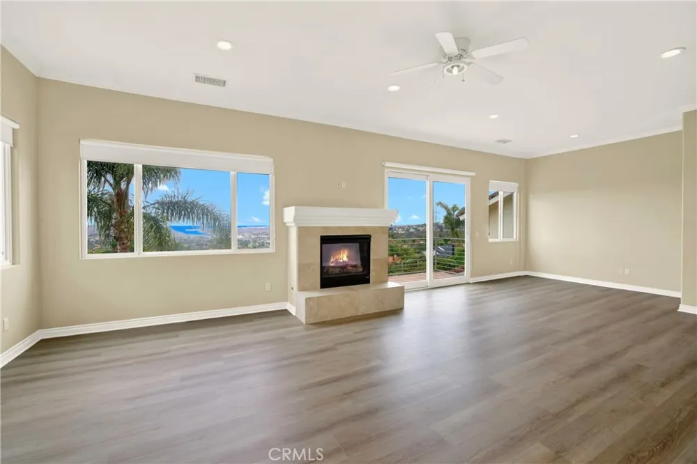 3313 Cabo Court Carlsbad, CA 92009