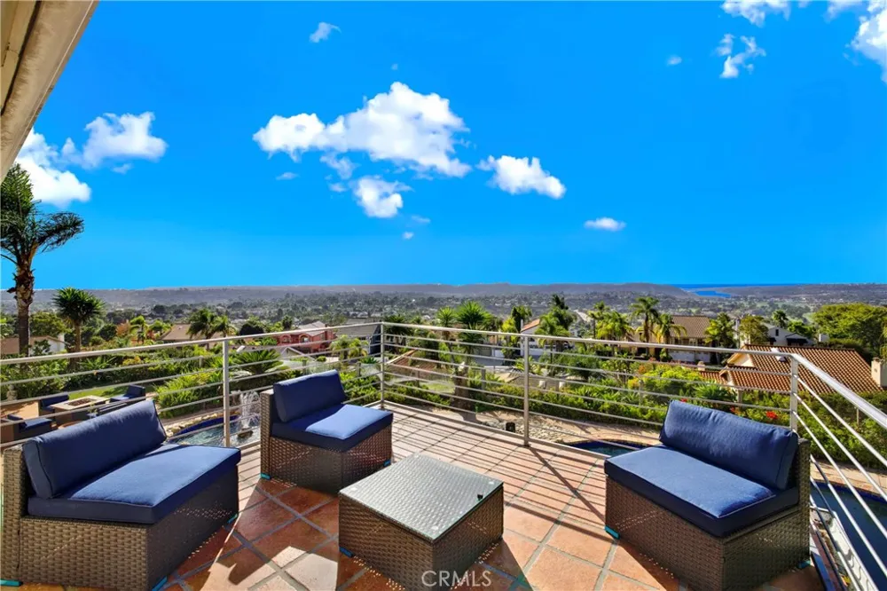 3313 Cabo Court Carlsbad, CA 92009
