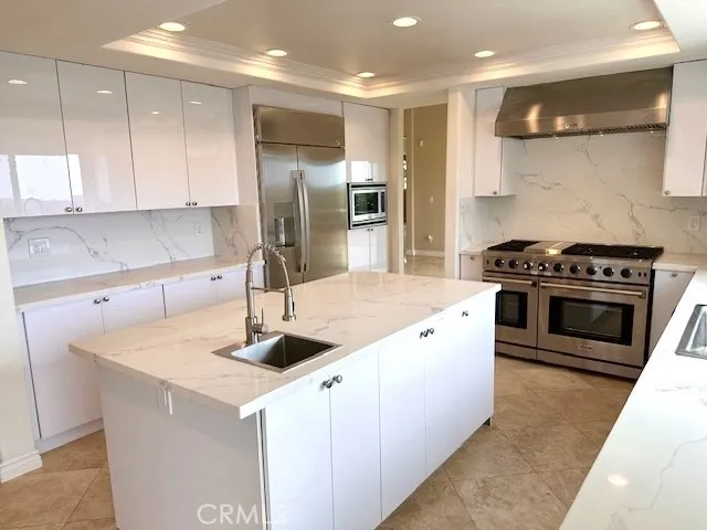 3313 Cabo Court Carlsbad, CA 92009