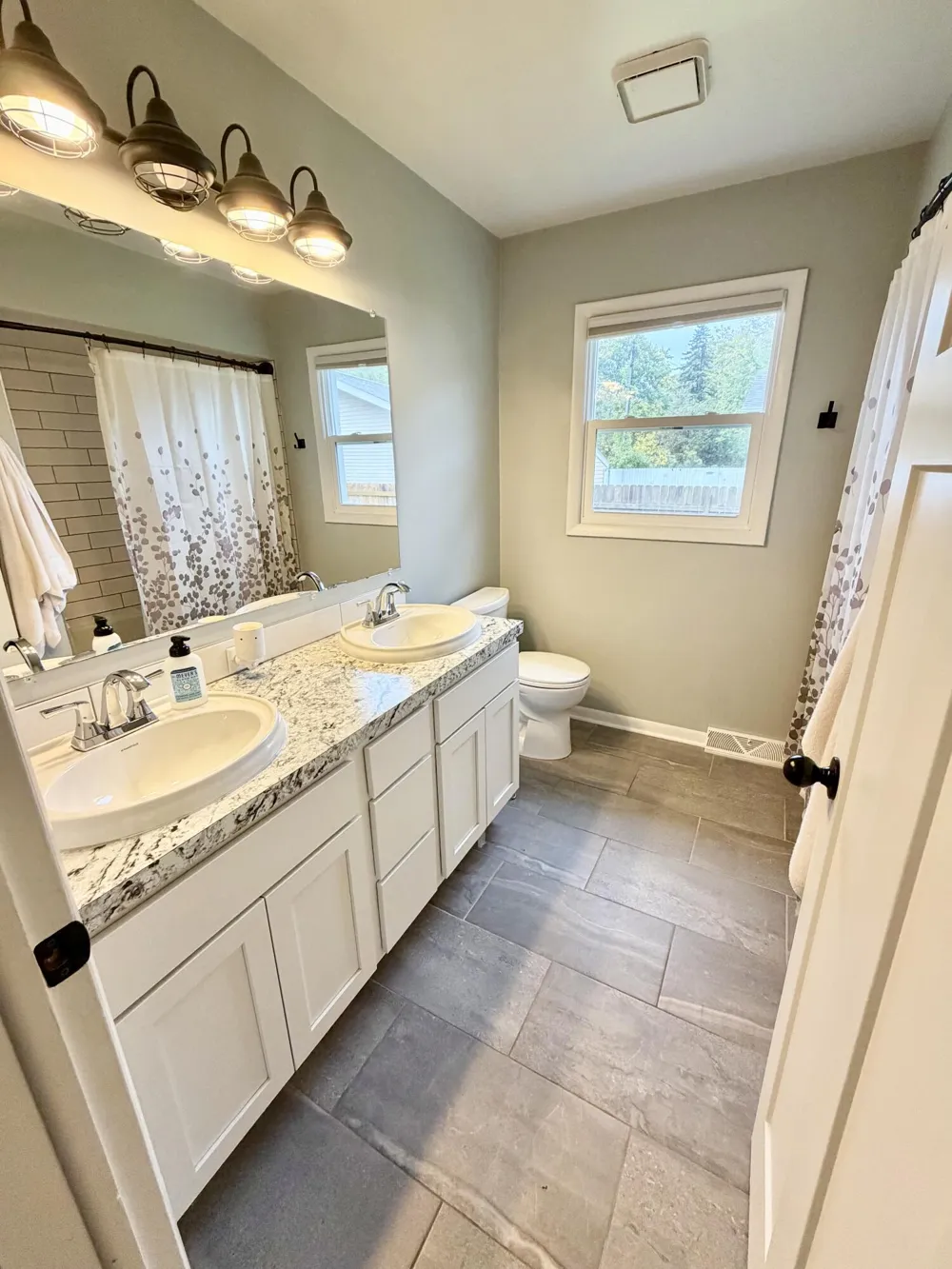 3063 Glenside Boulevard Muskegon, MI 49441