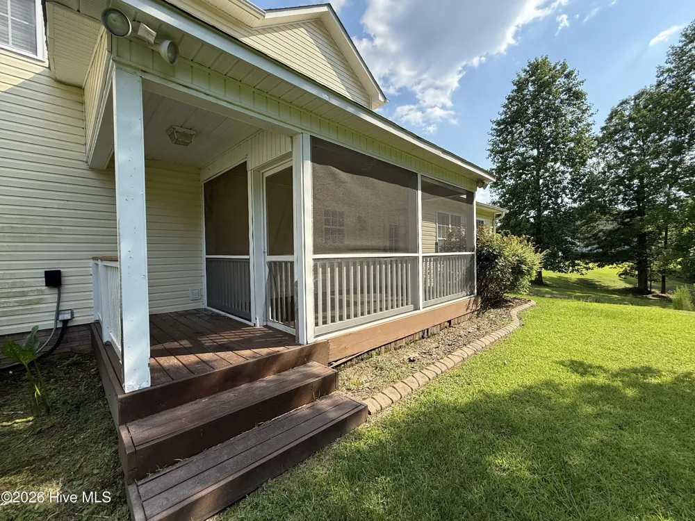 157 Mendover Drive Jacksonville, NC 28546