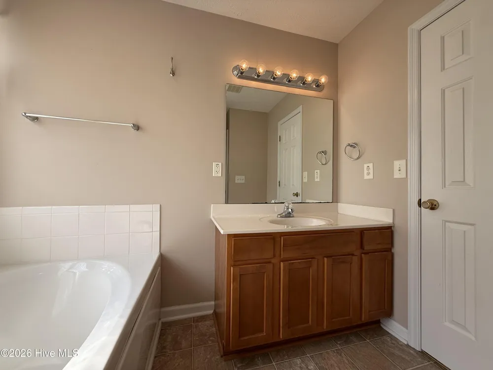 157 Mendover Drive Jacksonville, NC 28546