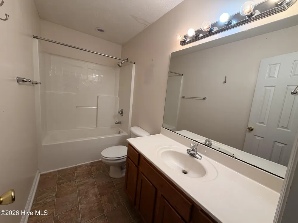 157 Mendover Drive Jacksonville, NC 28546