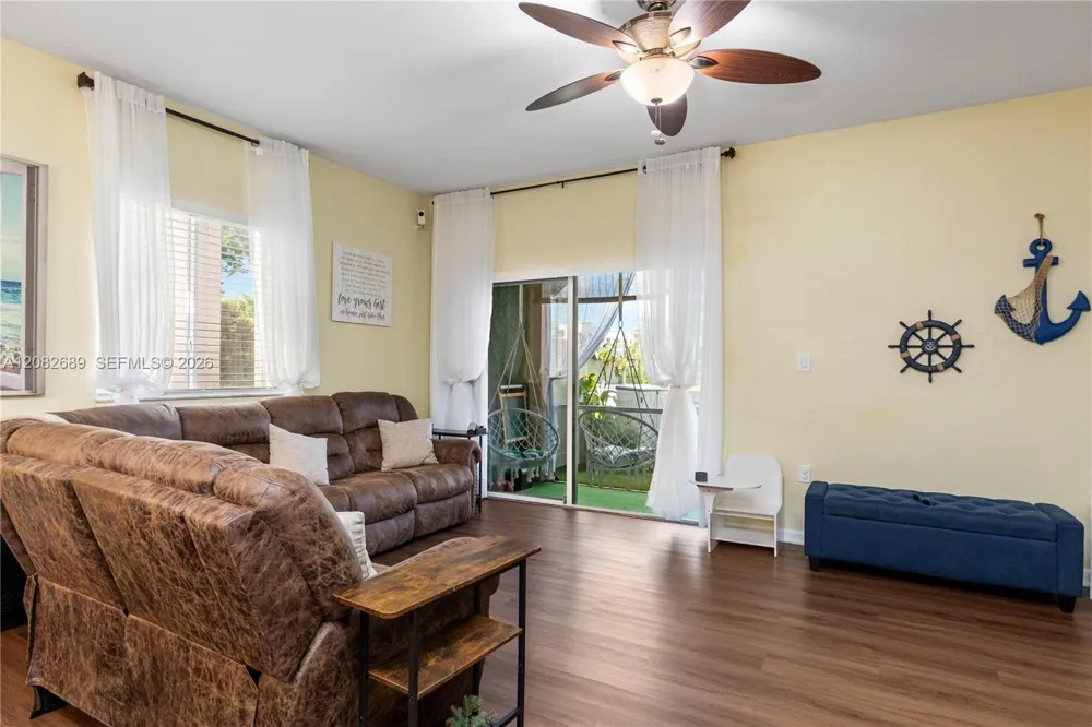 5741 Isles Cir Tamarac, FL 33321