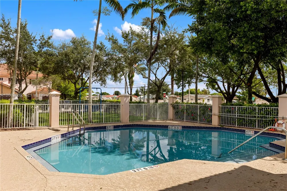 5741 Isles Cir Tamarac, FL 33321
