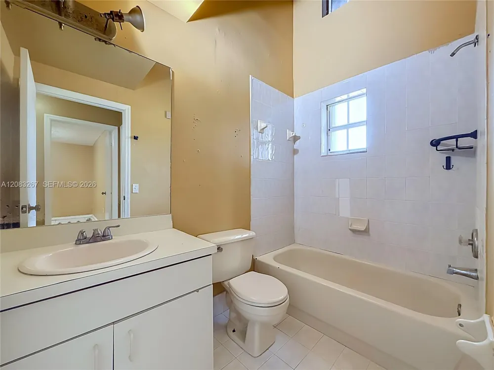 18396 SW 138th Ct Miami, FL 33177