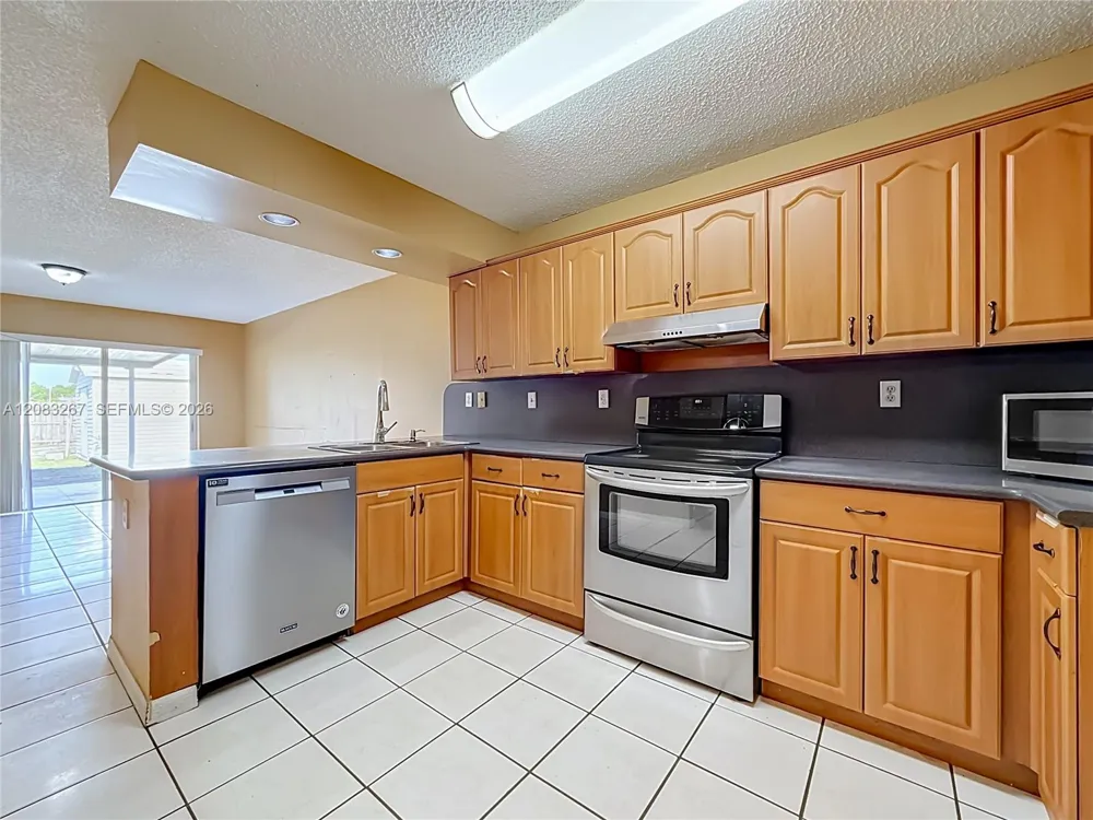 18396 SW 138th Ct Miami, FL 33177