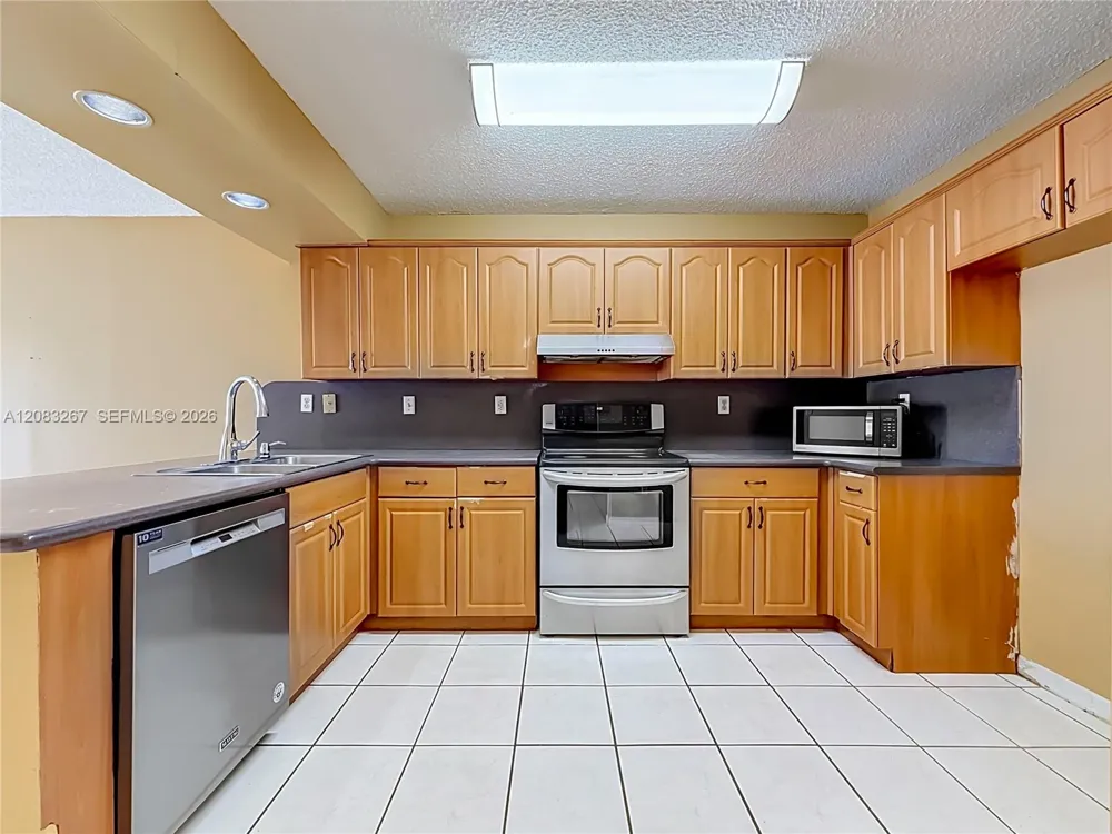 18396 SW 138th Ct Miami, FL 33177