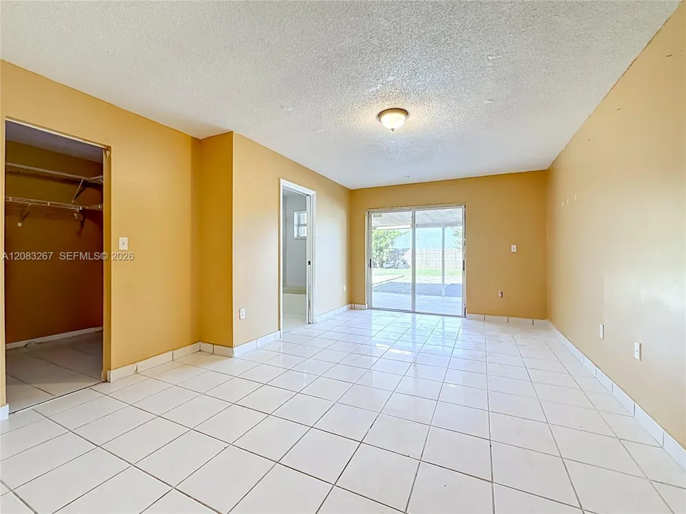 18396 SW 138th Ct Miami, FL 33177