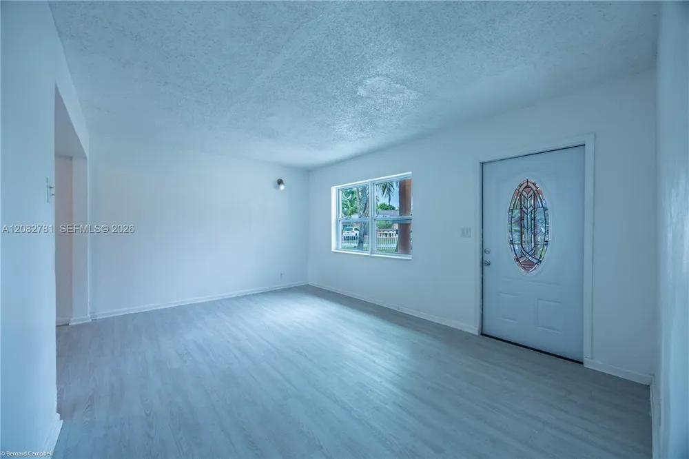 918 NW 13th Ct Fort Lauderdale, FL 33311