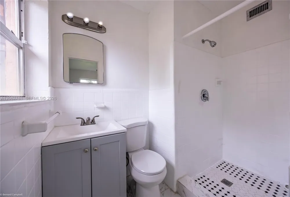 918 NW 13th Ct Fort Lauderdale, FL 33311
