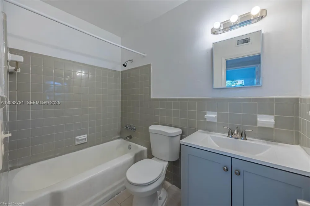 918 NW 13th Ct Fort Lauderdale, FL 33311
