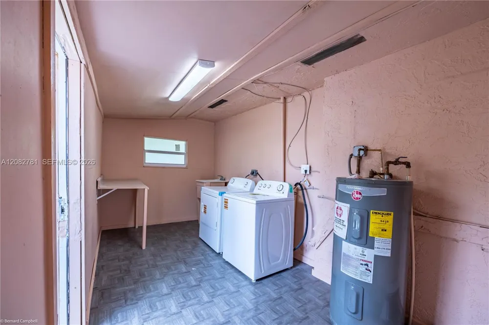 918 NW 13th Ct Fort Lauderdale, FL 33311