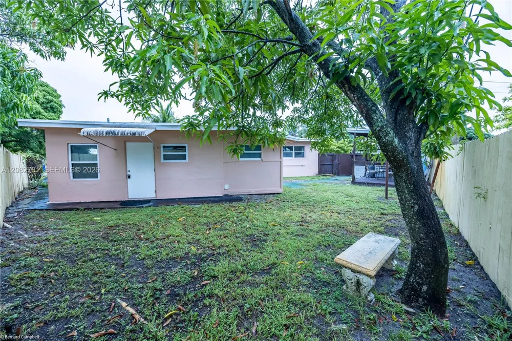918 NW 13th Ct Fort Lauderdale, FL 33311