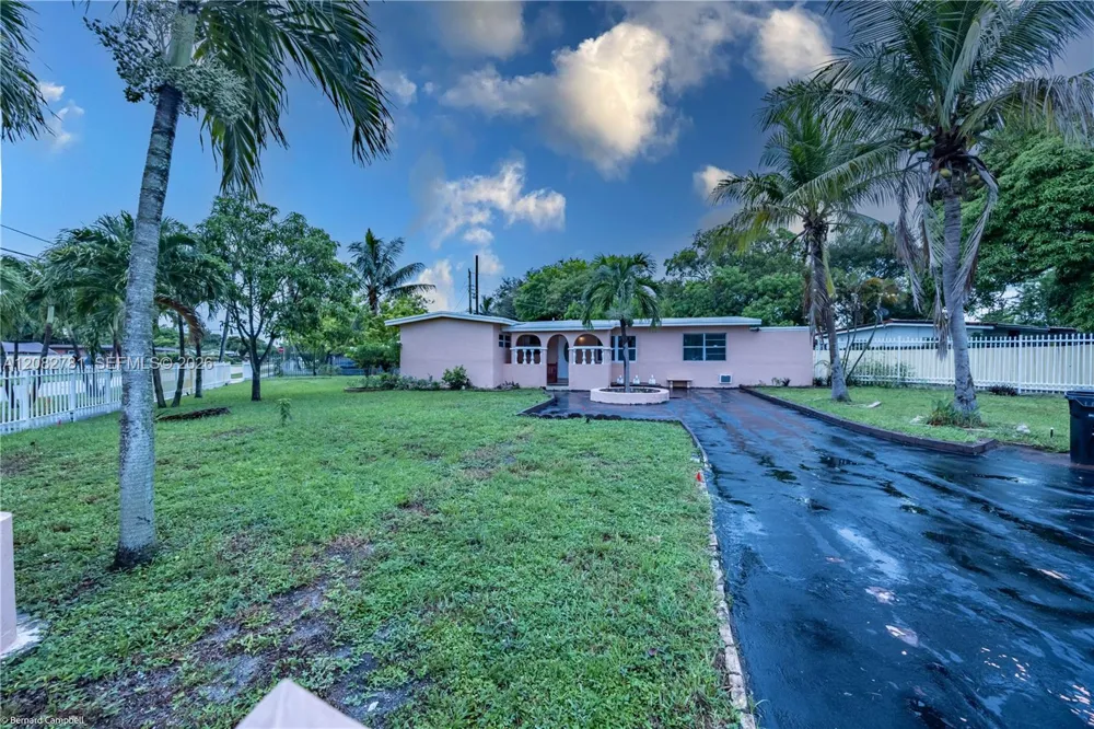 918 NW 13th Ct Fort Lauderdale, FL 33311