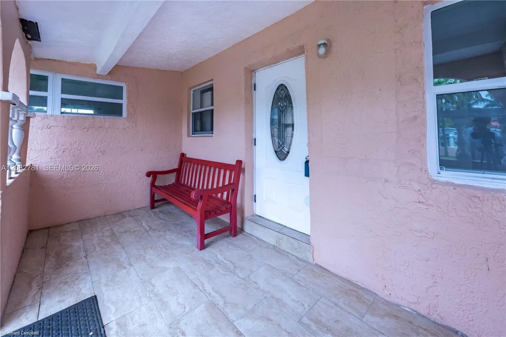 918 NW 13th Ct Fort Lauderdale, FL 33311