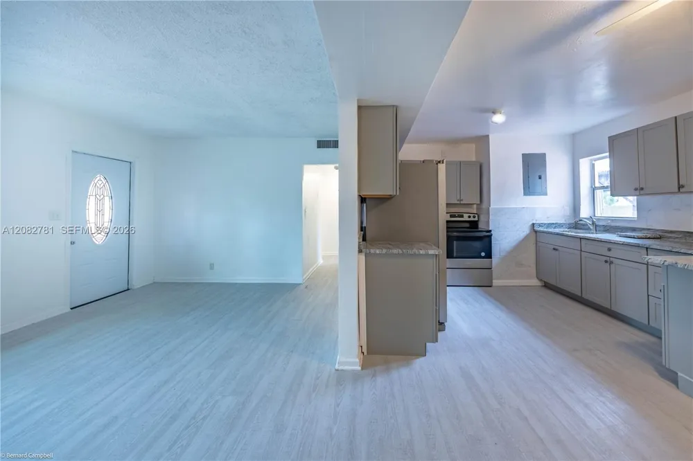 918 NW 13th Ct Fort Lauderdale, FL 33311