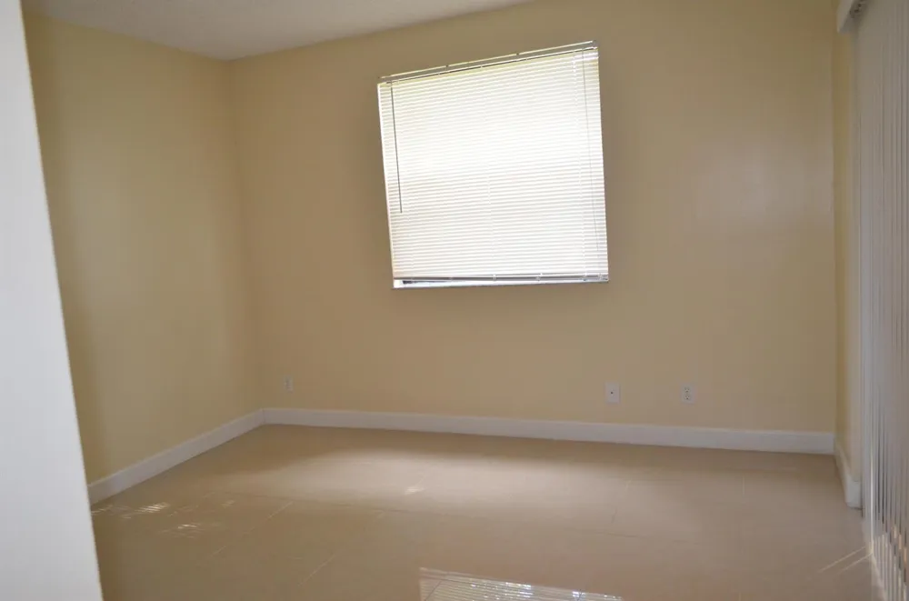 5821 RIVERSIDE DRIVE #105B2 Coral Springs, FL 33067
