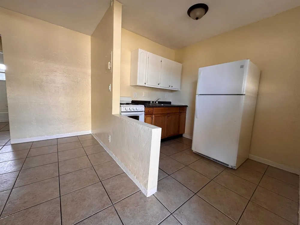 825 NW 10TH TERRACE #13 Fort Lauderdale, FL 33311
