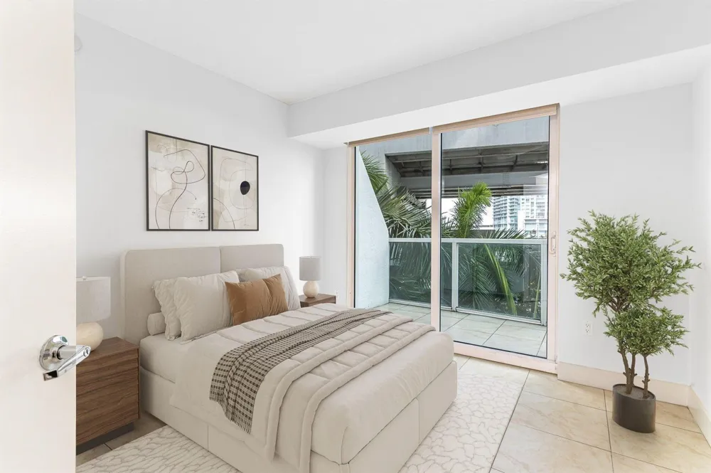 41 SE 5th Street ##417 Miami, FL 33131