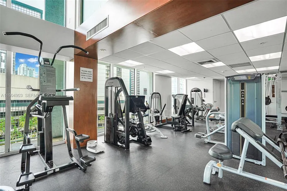 41 SE 5th Street ##417 Miami, FL 33131