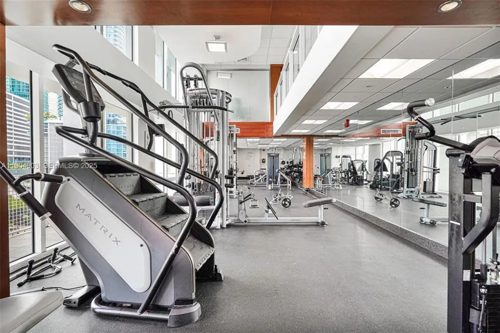 41 SE 5th Street ##417 Miami, FL 33131