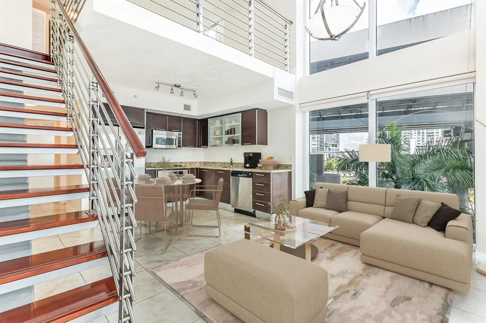 41 SE 5th Street ##417 Miami, FL 33131