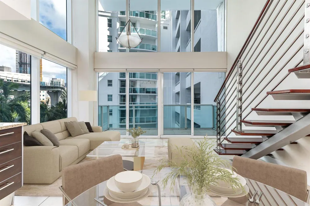 41 SE 5th Street ##417 Miami, FL 33131