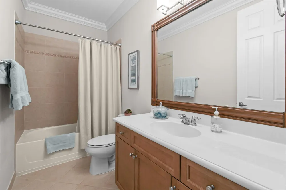 7239 Oxford Court Palm Beach Gardens, FL 33418