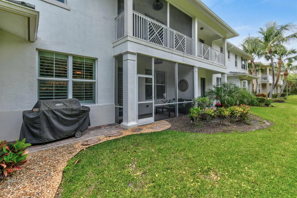 7239 Oxford Court Palm Beach Gardens, FL 33418