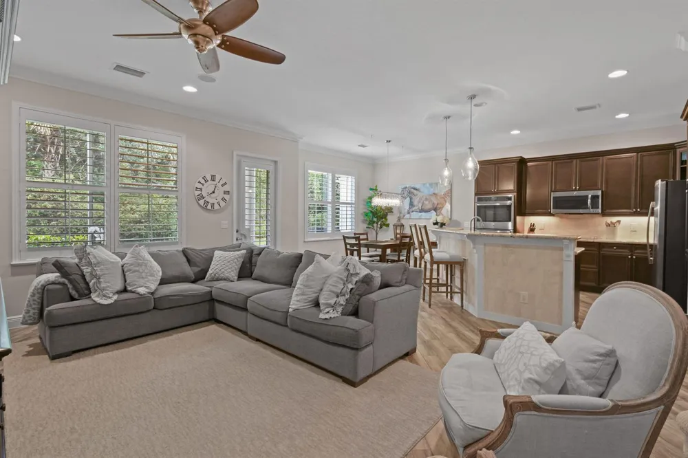 7239 Oxford Court Palm Beach Gardens, FL 33418