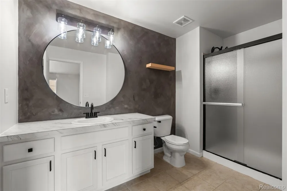 21914 Aberdeen Drive #30 Macomb Township, MI 48042