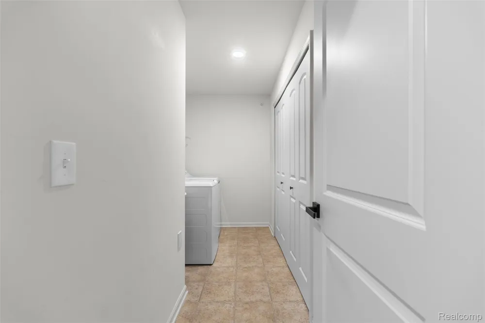 21914 Aberdeen Drive #30 Macomb Township, MI 48042
