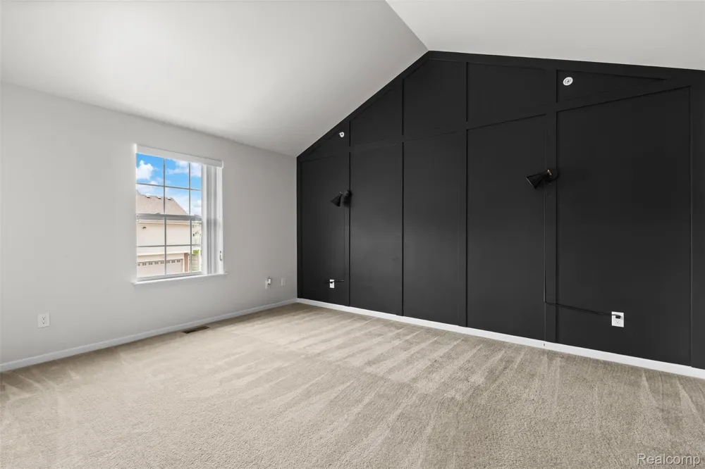 21914 Aberdeen Drive #30 Macomb Township, MI 48042