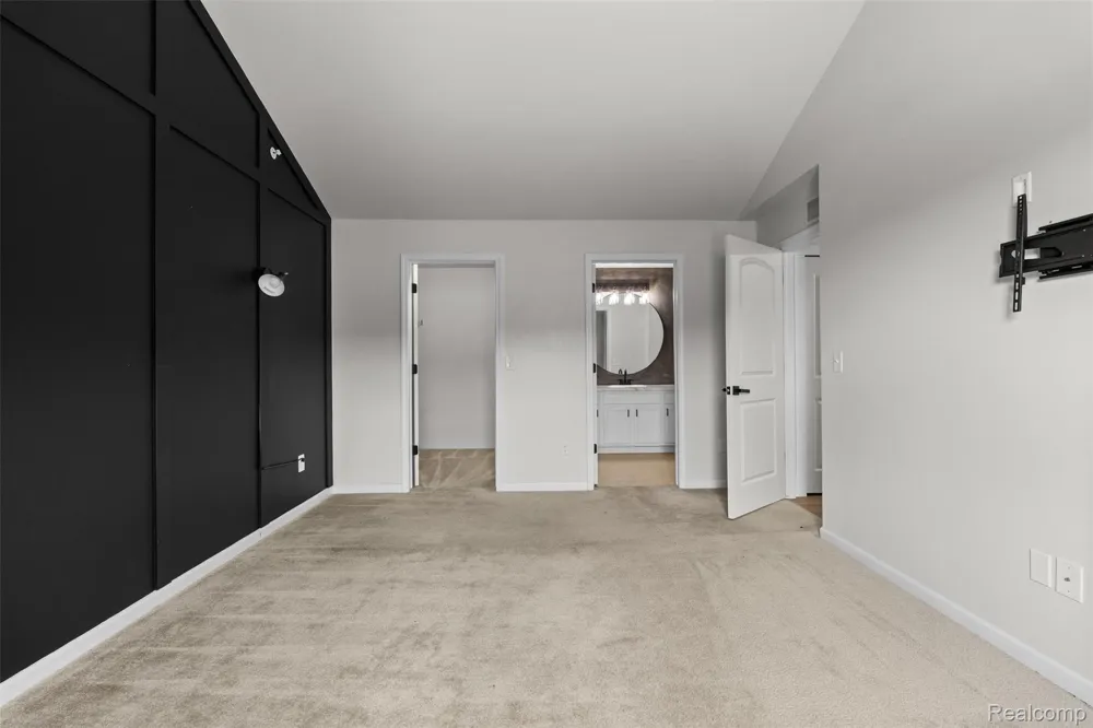 21914 Aberdeen Drive #30 Macomb Township, MI 48042