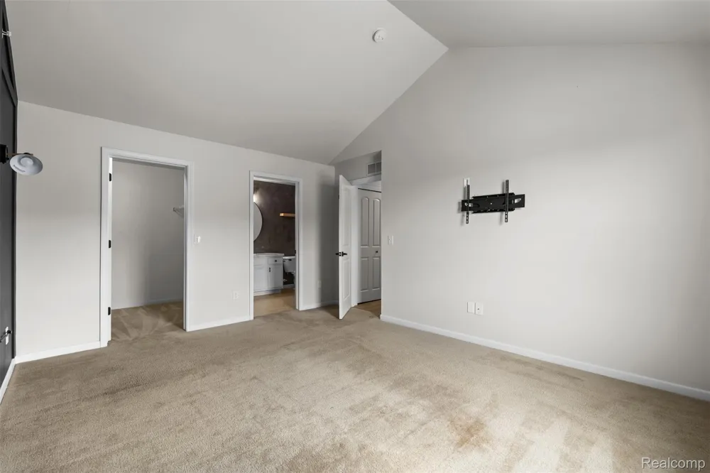 21914 Aberdeen Drive #30 Macomb Township, MI 48042