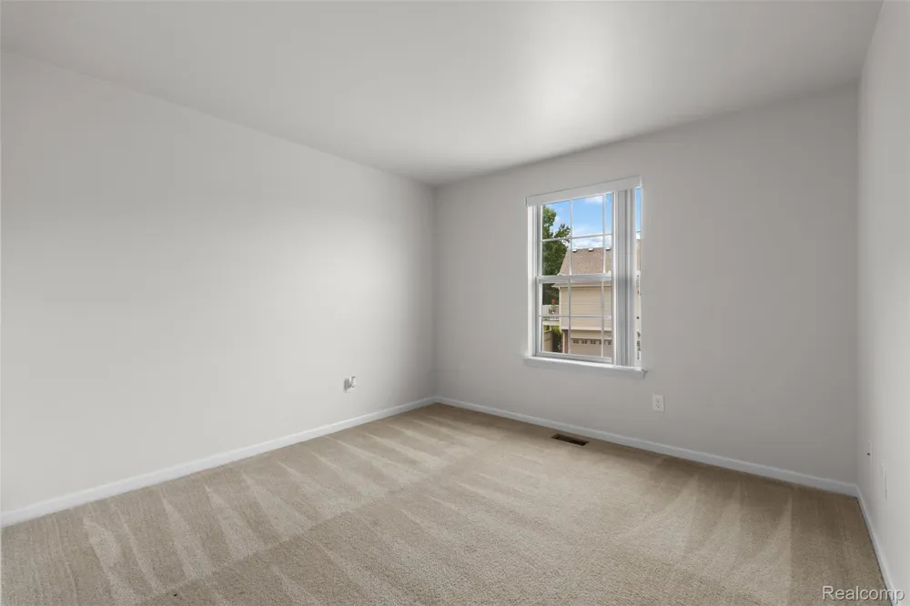 21914 Aberdeen Drive #30 Macomb Township, MI 48042