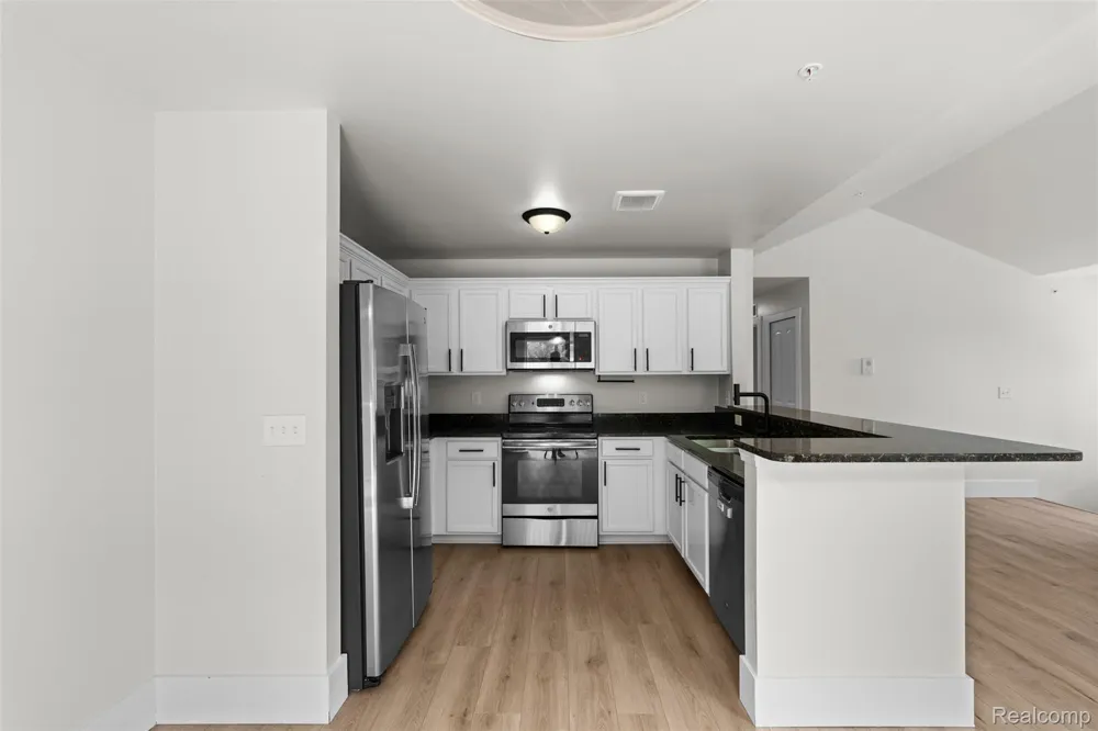 21914 Aberdeen Drive #30 Macomb Township, MI 48042