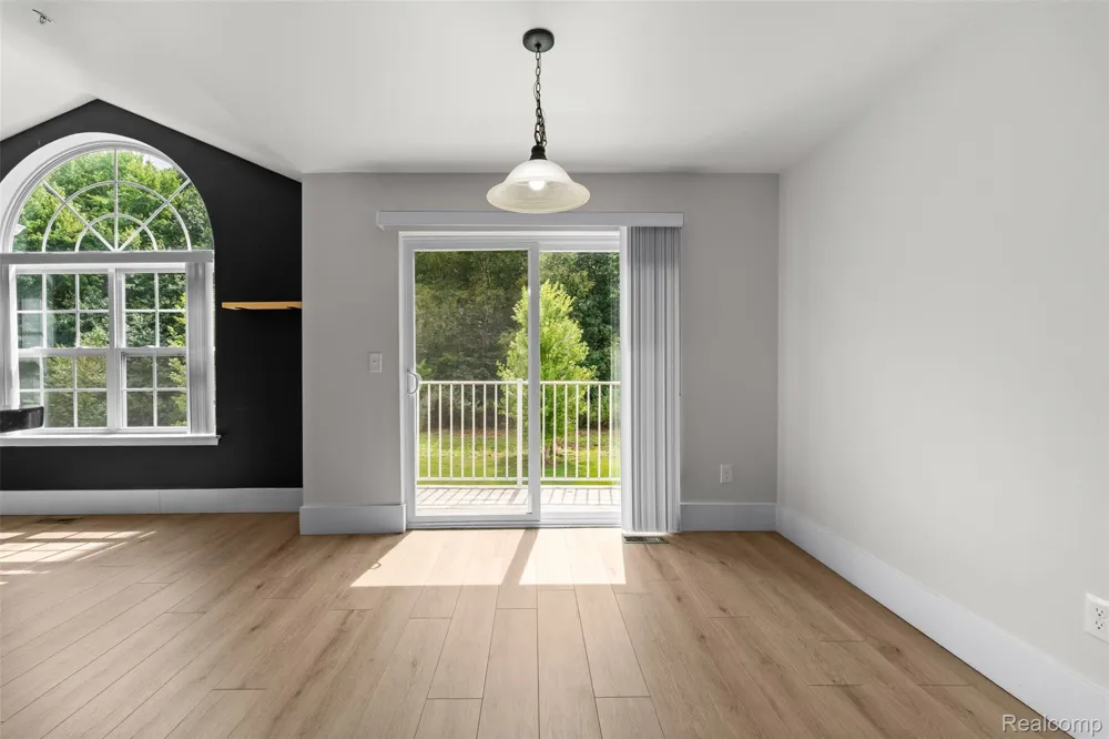 21914 Aberdeen Drive #30 Macomb Township, MI 48042