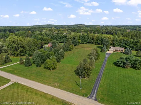 1920 Deer Run Lane