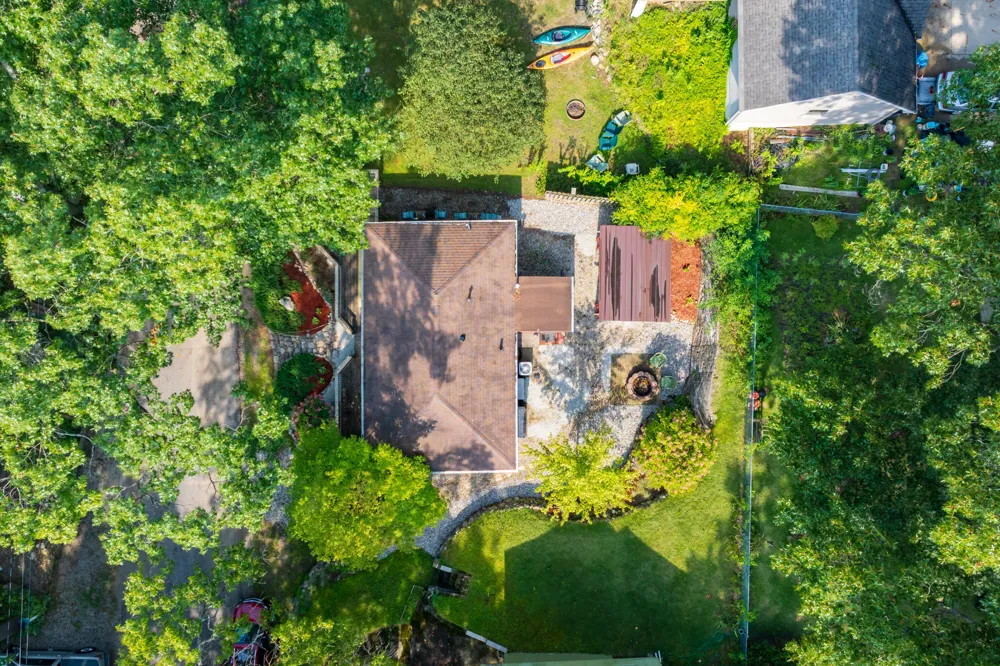 34120 Hillside Drive Paw Paw Township, MI 49079