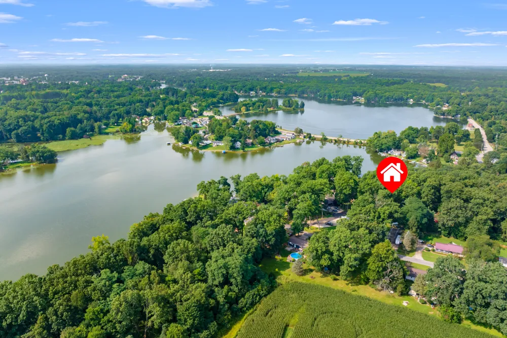 34120 Hillside Drive Paw Paw Township, MI 49079