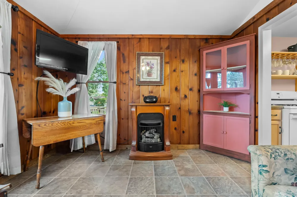 34120 Hillside Drive Paw Paw Township, MI 49079