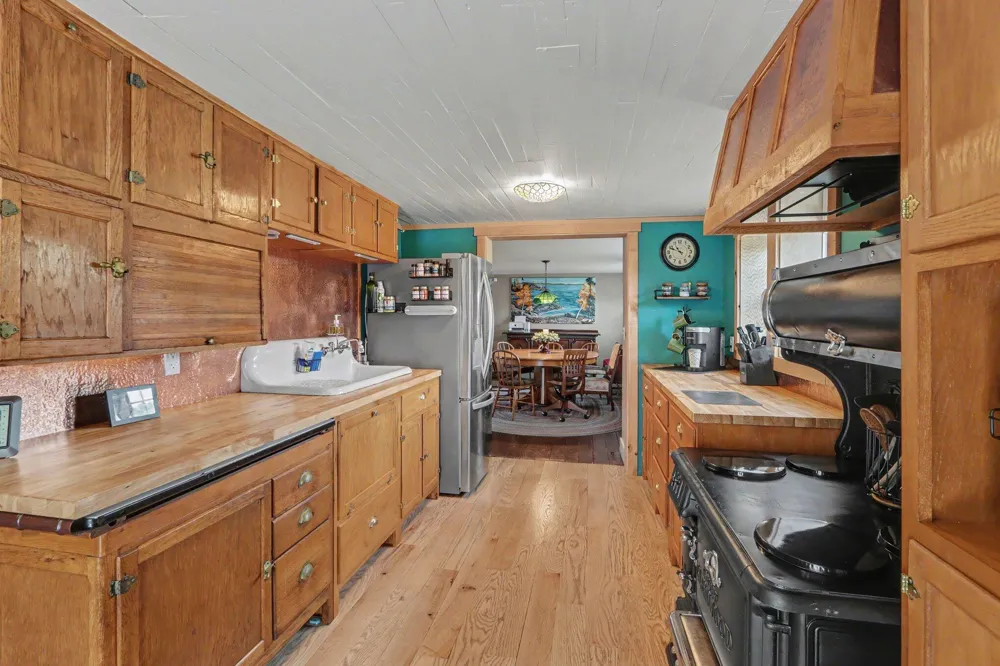 8715 S M-37 Highway Baltimore Township, MI 49058